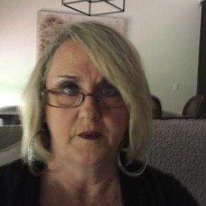 Meet your Posher, Glynda